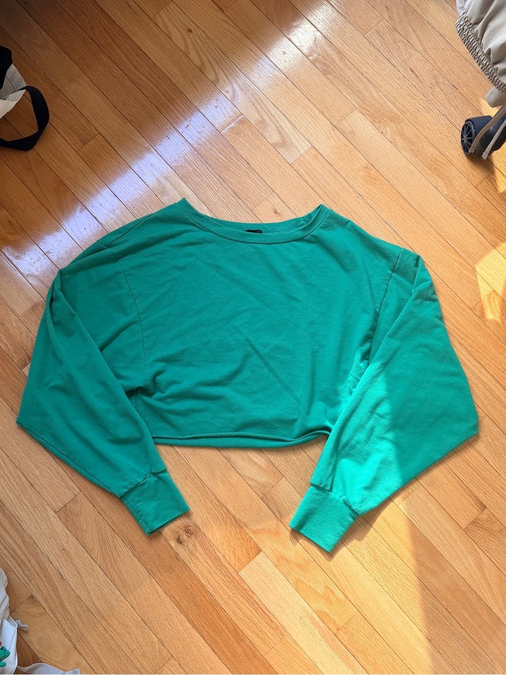 SHEIN Emerald Green Cropped Crewneck Sweater